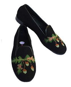 Miss handstitshed acorn needlepoint lofer, a garden club favorite